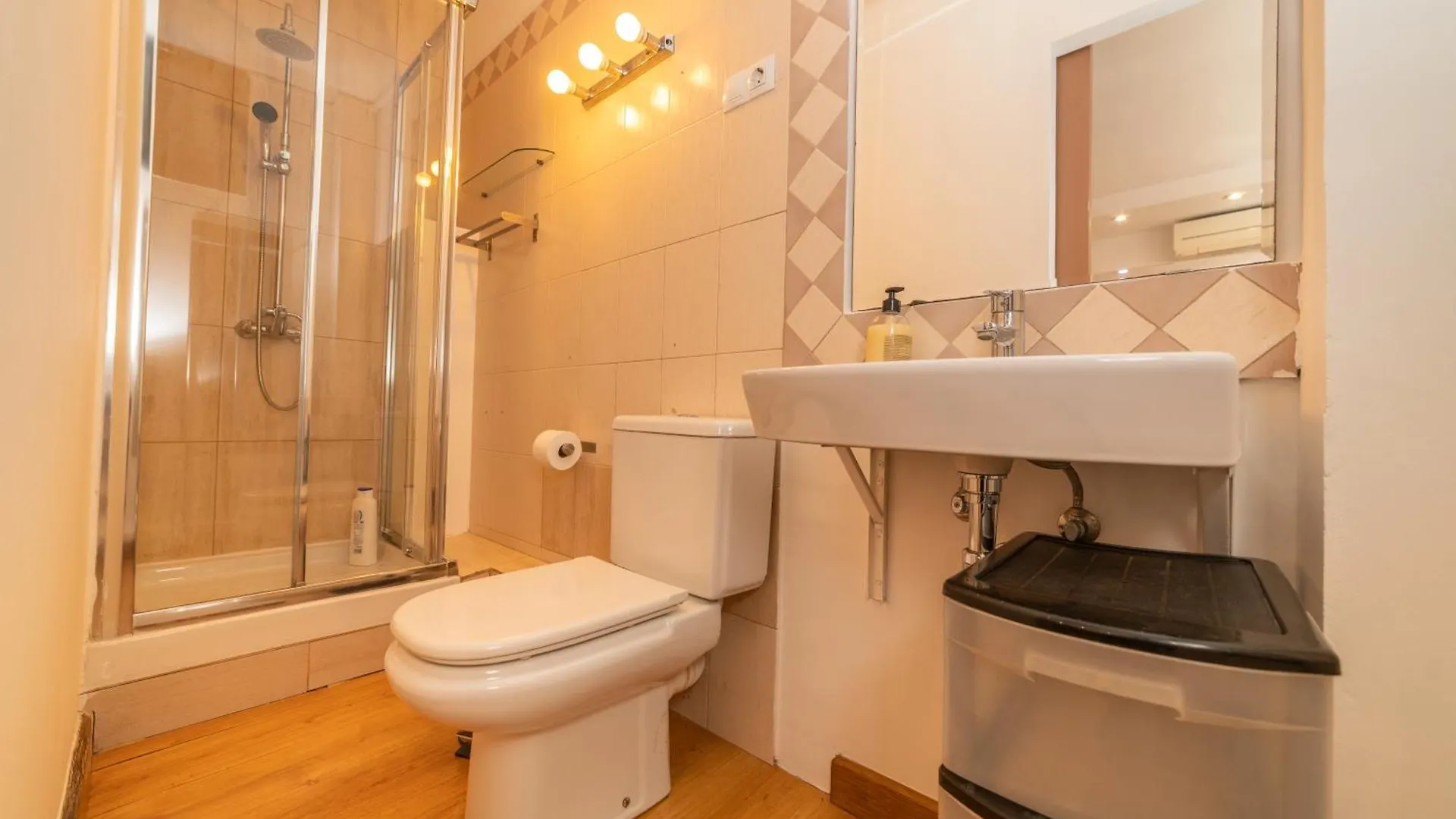 Barcelona Apartment Near Park Guell 0*,  Spain