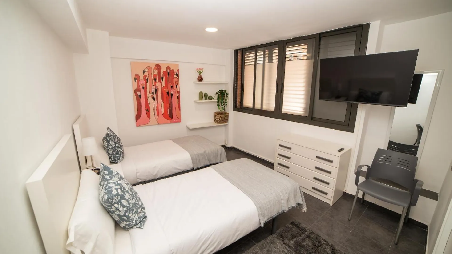 Barcelona Apartment Near Park Guell