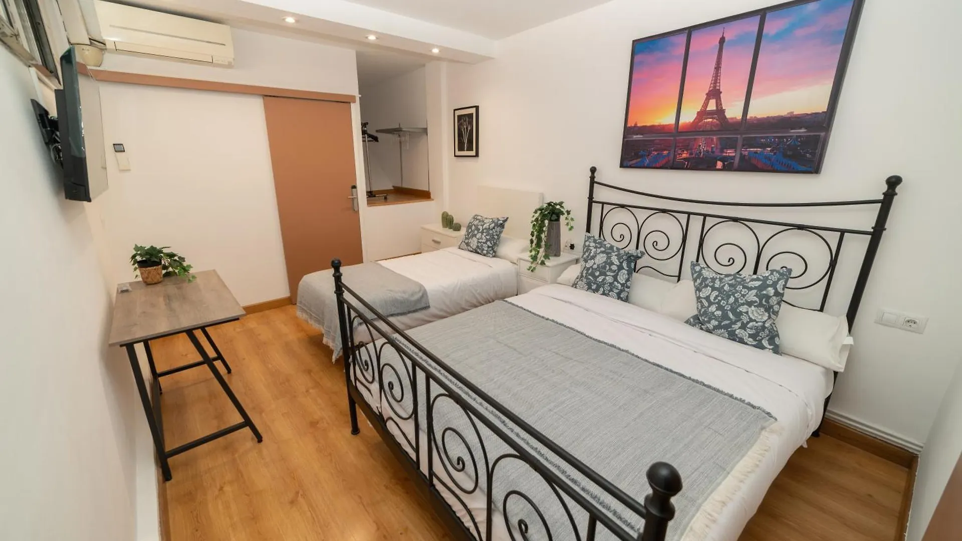 Barcelona Apartment Near Park Guell